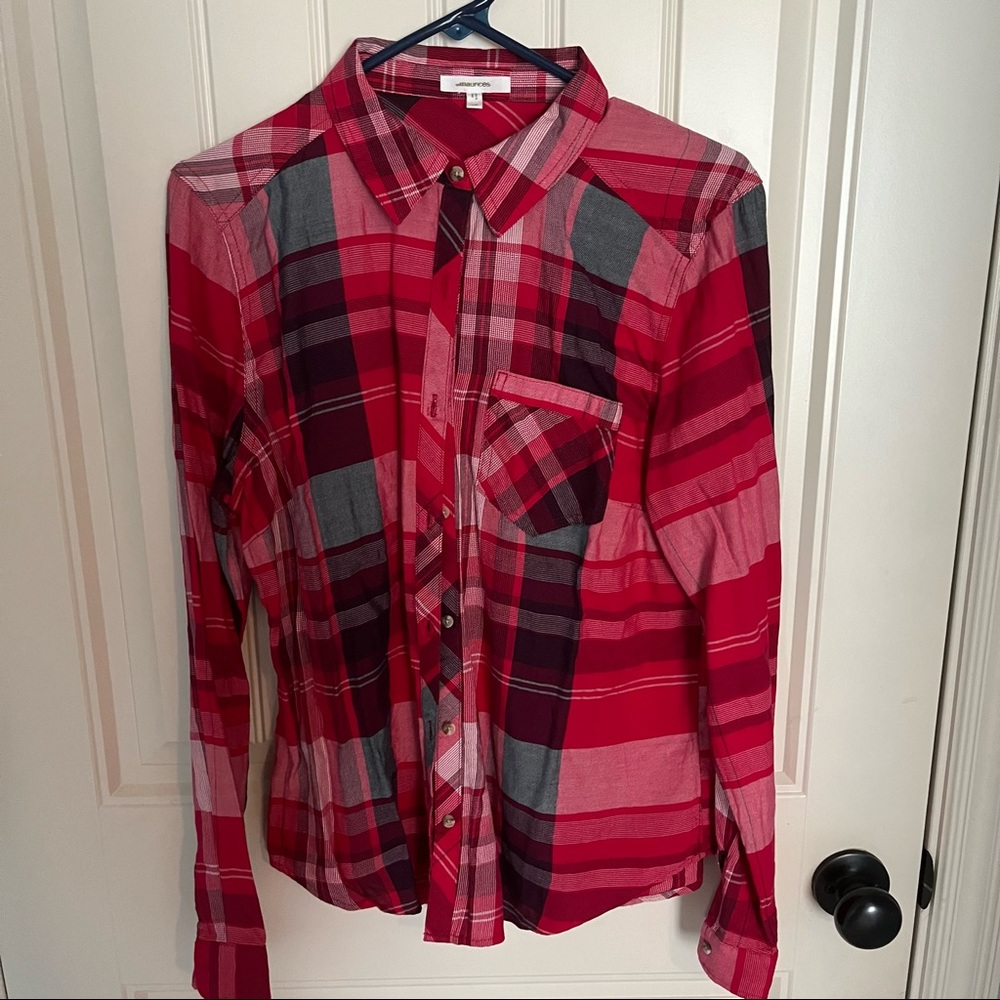 Maurices Red Plaid Flannel Size M